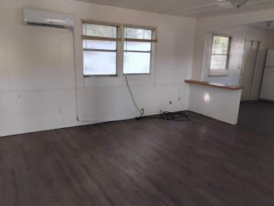 Photo 3 of 17 of home located at 1701 Skipper Rd   #161 Tampa, FL 33613