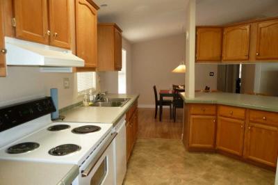 Photo 3 of 19 of home located at 2701 E Utopia Rd #185 Phoenix, AZ 85050