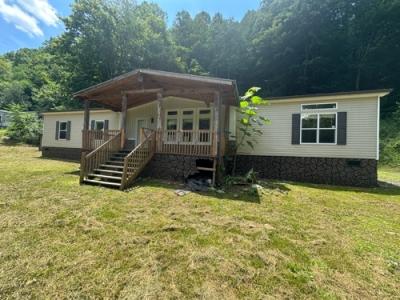 Mobile Home at 17 Ambrosia Lane Iaeger, WV 24844
