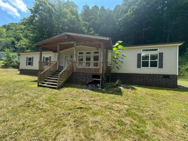 2013 LEGACY SUMMIT Mobile Home For Sale