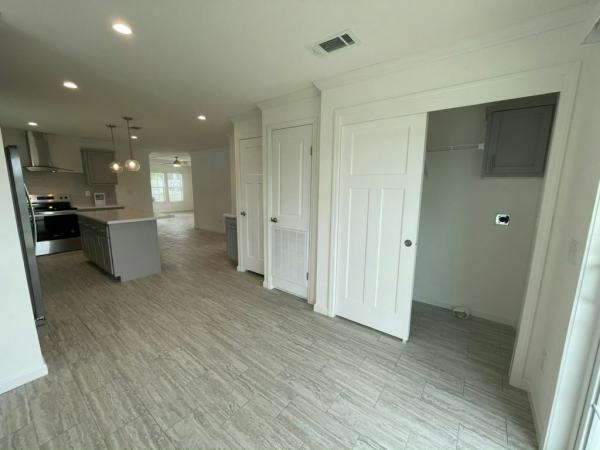 2025 Champion - Lake City Raleigh w/ Rear Porch Mobile Home
