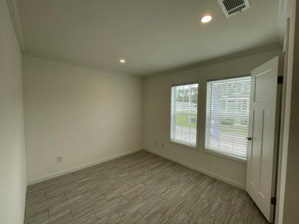 2025 Champion - Lake City Raleigh w/ Rear Porch Mobile Home
