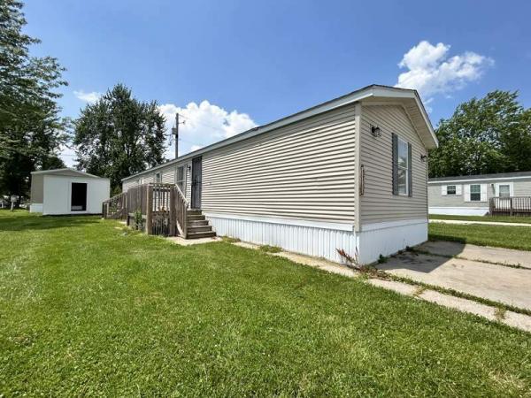 Photo 1 of 2 of home located at 5711 Blissfield Fort Wayne, IN 46818