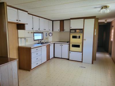 Photo 3 of 13 of home located at 28 Jasmine Ave Palmetto, FL 34221