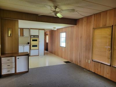 Photo 4 of 13 of home located at 28 Jasmine Ave Palmetto, FL 34221