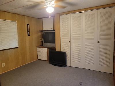 Photo 5 of 13 of home located at 28 Jasmine Ave Palmetto, FL 34221