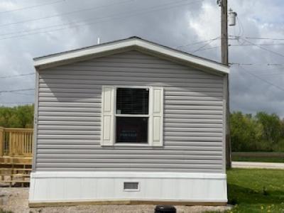 Mobile Home at 109 Park Estate Ave. Pontiac, IL 61764