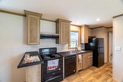 Photo 3 of 20 of home located at 504 Villa Drive Kernersville, NC 27284
