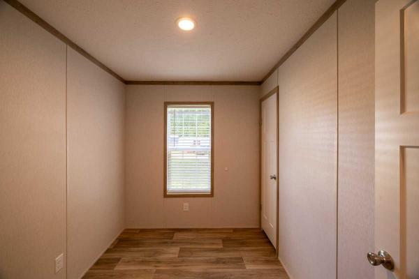 2024 Fleetwood Economy  Manufactured Home