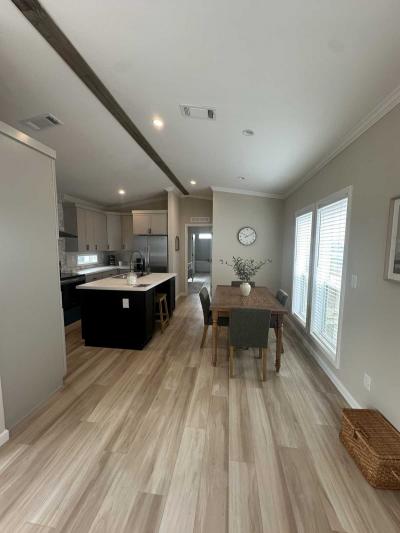 Photo 5 of 17 of home located at 128 Lear Lane Pearland, TX 77581