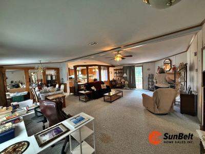 Photo 4 of 32 of home located at 2205 Us Hwy 441 Leesburg, FL 34748