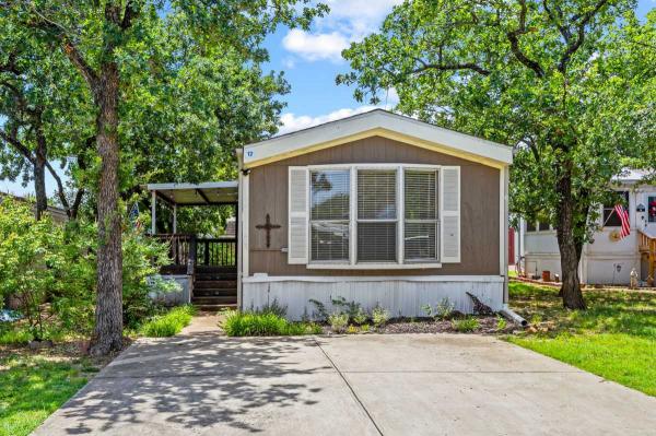 1995 CLAYTON Mobile Home For Sale