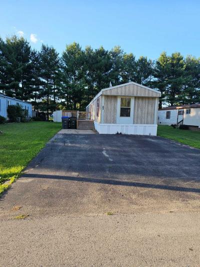 Mobile Home at 83 Northwood Village New London, WI 54961