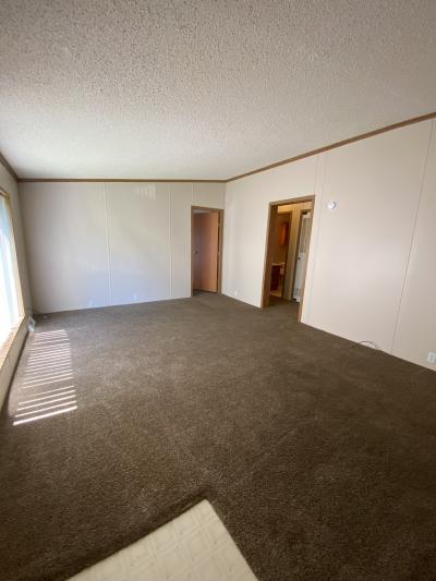 Photo 5 of 15 of home located at 1916 Borman Ct #56 Milford, MI 48381