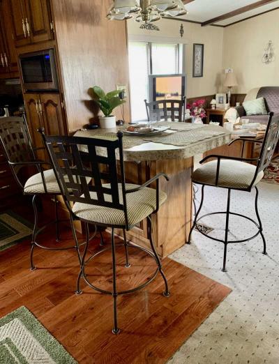 Photo 5 of 25 of home located at 214 West Mountainview Mhp Stony Point, NY 10980