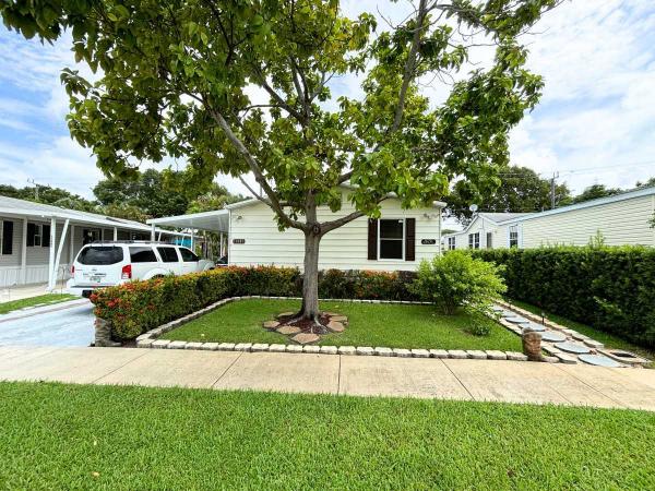 1985 Manufactured Home