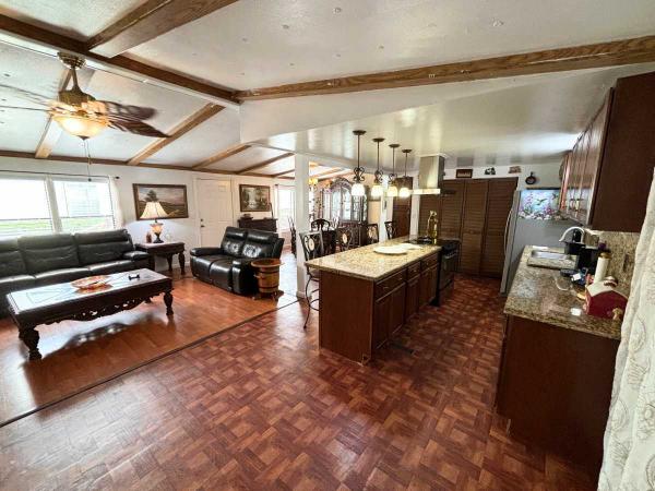 1985 Manufactured Home