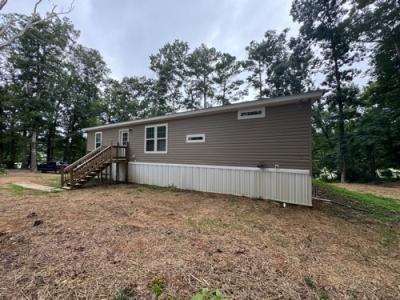 Photo 2 of 32 of home located at 219 Lineman Way Tunnel Hill, GA 30755