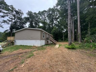 Photo 3 of 32 of home located at 219 Lineman Way Tunnel Hill, GA 30755