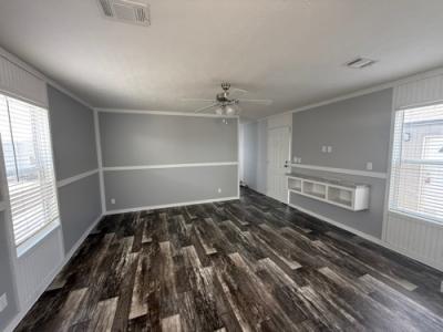 Photo 2 of 17 of home located at 1999 N Ih-35 New Braunfels, TX 78130