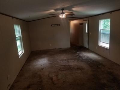 Photo 3 of 9 of home located at 110 W Coronado Cv Mound City, KS 66056