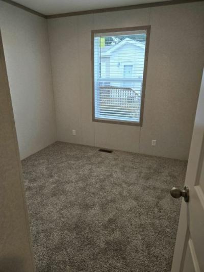 Photo 4 of 5 of home located at 184 Star Circle Vadnais Heights, MN 55127