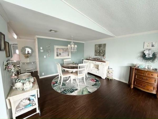 1985 PALM Manufactured Home