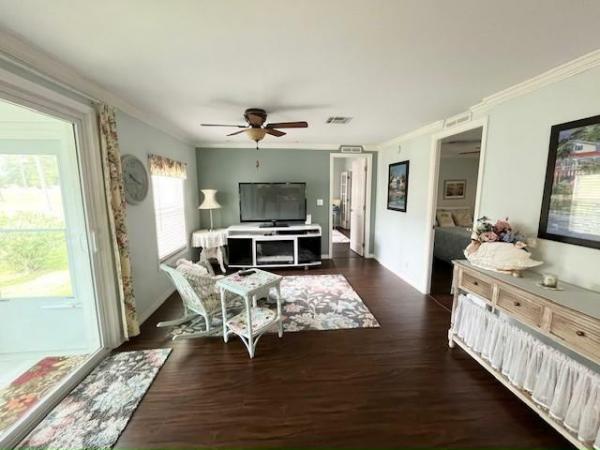 1985 PALM Manufactured Home