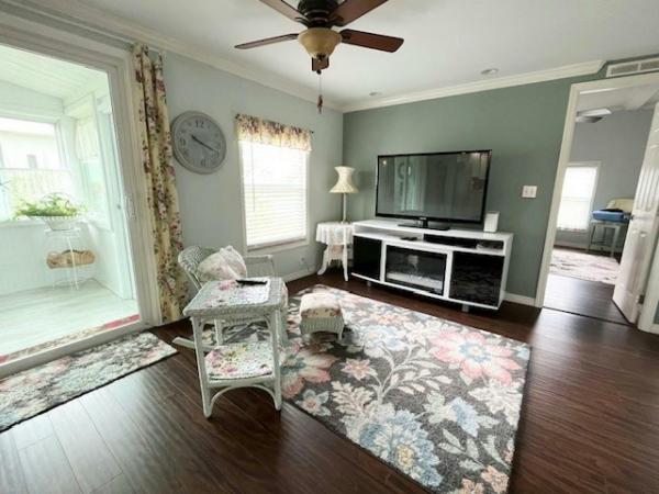 1985 PALM Manufactured Home