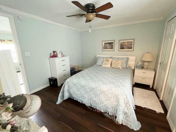 1985 PALM Manufactured Home