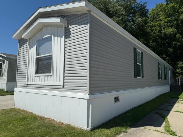 2021 Champion - Topeka Mobile Home