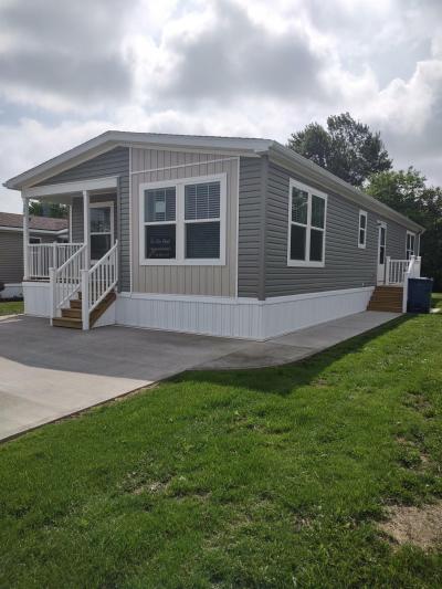 Mobile Home at 205 E Shoreway Dr Sandusky, OH 44870
