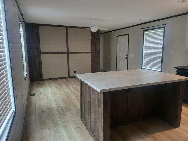 2023 96PLH16663PH23A  Home
