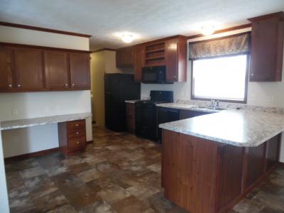 Photo 2 of 7 of home located at 28903 Country Lane Flat Rock, MI 48134