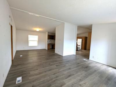 Photo 5 of 19 of home located at 1284 N 19th St 92 Philomath, OR 97370