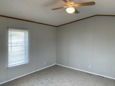 Photo 5 of 6 of home located at 2101 SW 38th Street, Lot 271 Lawton, OK 73505