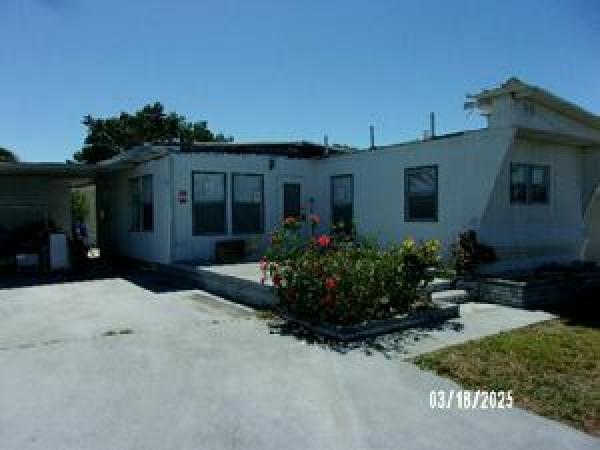 Photo 1 of 2 of home located at 508 44th Ave East Lot N-09 Bradenton, FL 34203