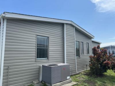 Photo 4 of 15 of home located at 4717 10th St Court Bradenton, FL 34203