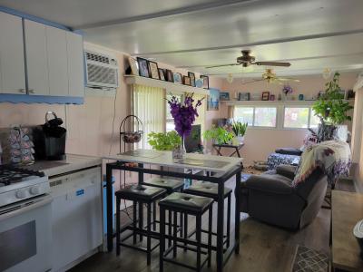 Photo 4 of 15 of home located at 38 Imperial Ave Palmetto, FL 34221