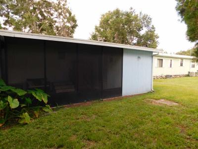 Photo 4 of 36 of home located at 3801 Oakcrest Lane Zephyrhills, FL 33541