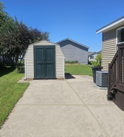 Photo 2 of 14 of home located at 2669 Boca Court Lapeer, MI 48446