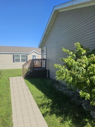 Photo 3 of 14 of home located at 2669 Boca Court Lapeer, MI 48446