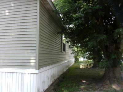 Photo 3 of 23 of home located at 963 Camelot Manor Portage, IN 46368