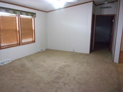 Photo 4 of 23 of home located at 963 Camelot Manor Portage, IN 46368