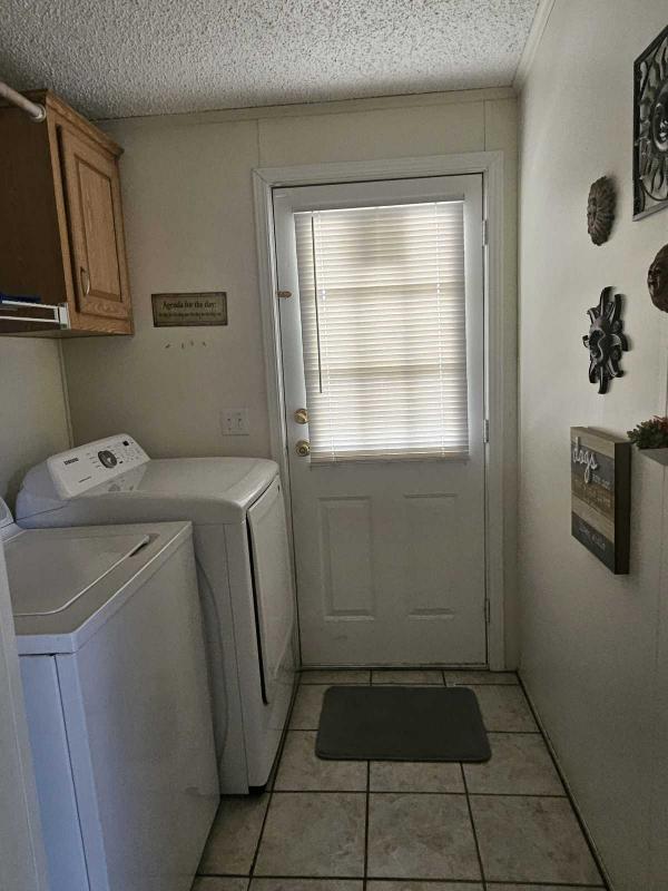 1994 Fleetwood  Mobile Home