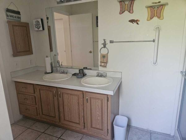 1994 Fleetwood  Mobile Home