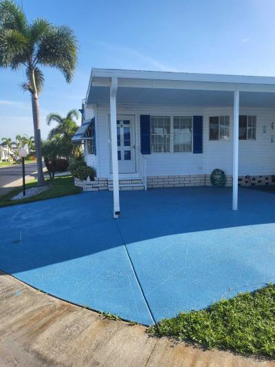 Photo 2 of 38 of home located at 209 Rainbow Dr North Fort Myers, FL 33903