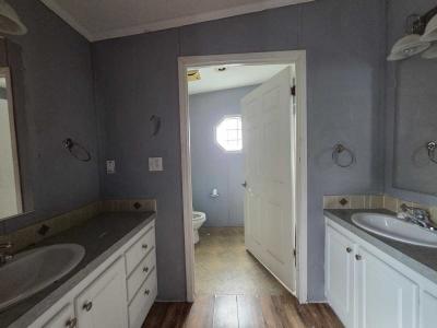Photo 5 of 26 of home located at 9810 Ash St Tampa, FL 33635