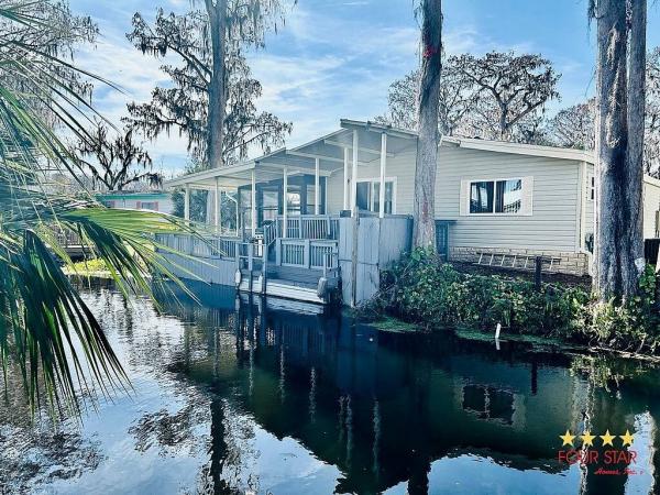 Photo 1 of 2 of home located at 28944 Hubbard St Leesburg, FL 34748