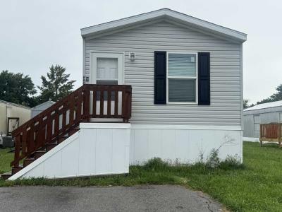 Photo 4 of 16 of home located at 8701 NE 107th Pl #165 Kansas City, MO 64157